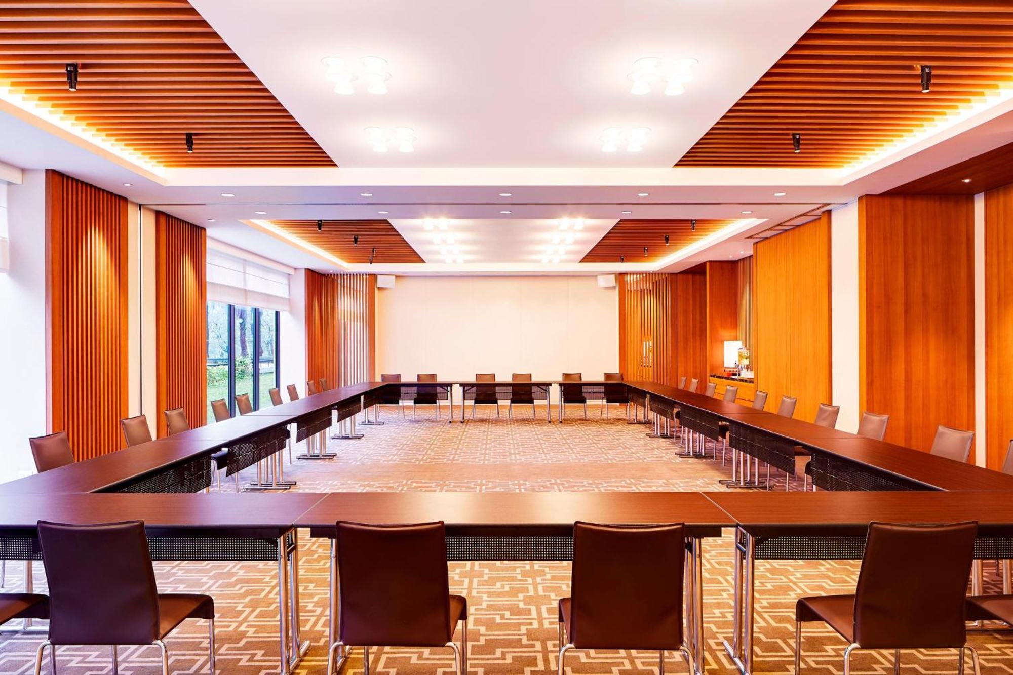 The Westin Tashee Resort, Taoyuan Daxi Exteriör bild A meeting room at the Swissôtel Grand in Geneva, Switzerland