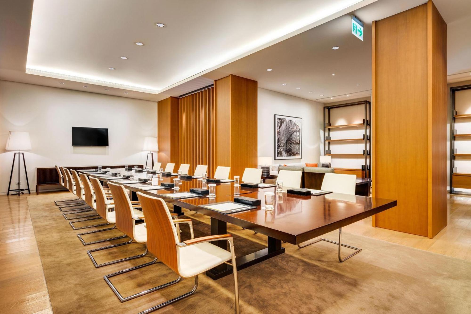 The Westin Tashee Resort, Taoyuan Daxi Exteriör bild Boardroom at the Westin Palace, Madrid