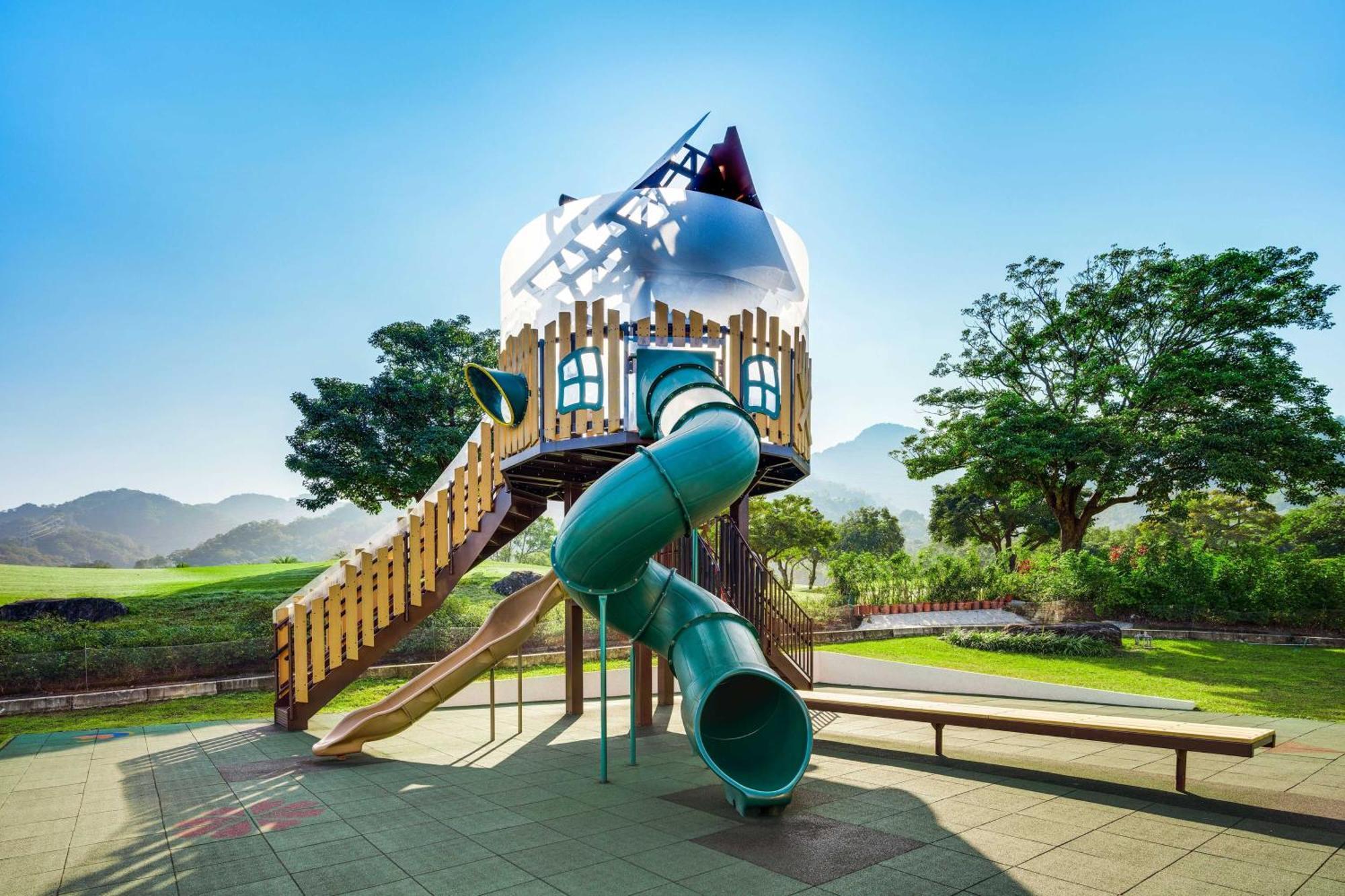 The Westin Tashee Resort, Taoyuan Daxi Exteriör bild Playground at the park