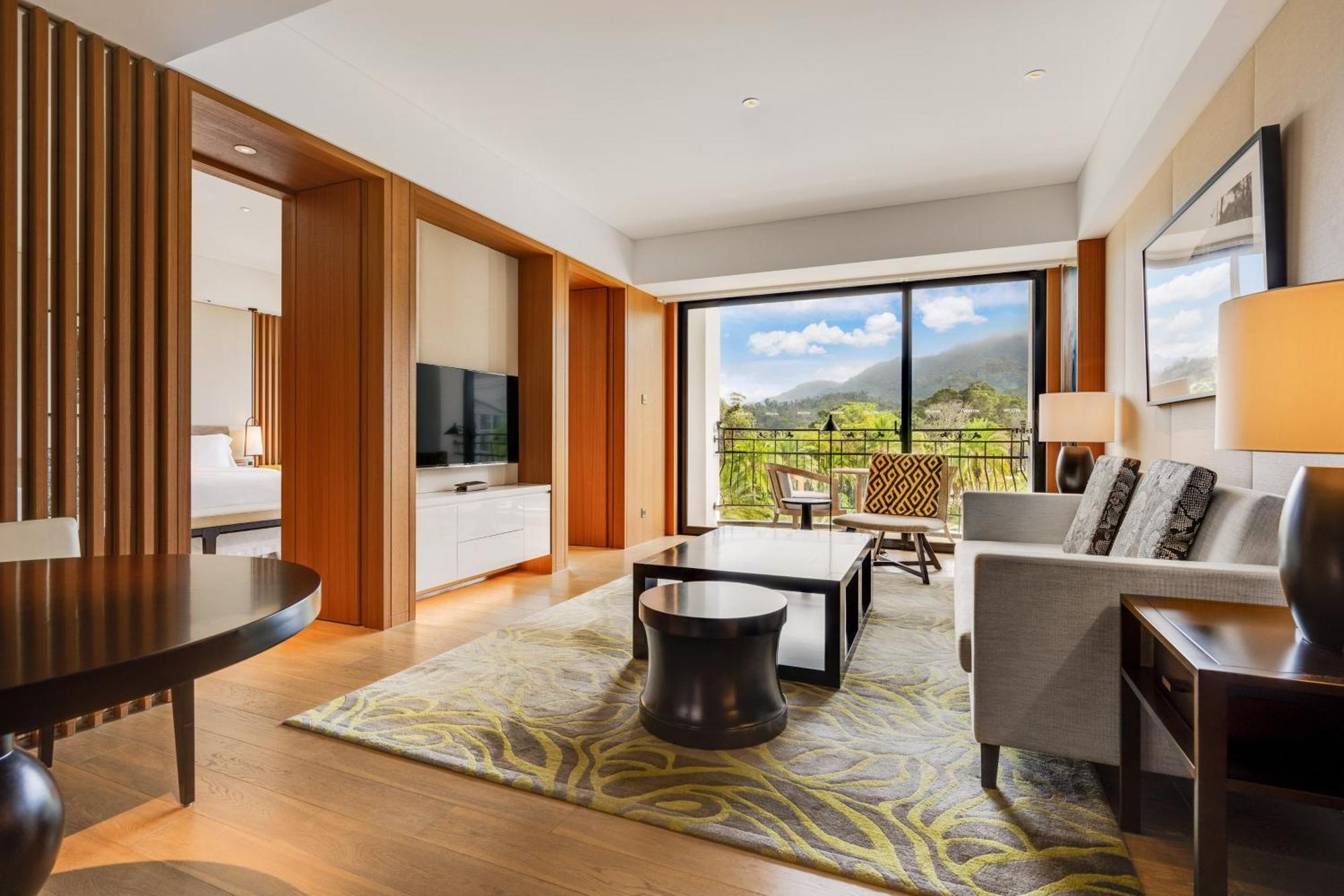 The Westin Tashee Resort, Taoyuan Daxi Exteriör bild A suite at The Mira Hong Kong